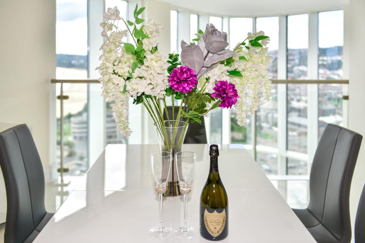 Just Stay Wales - Meridian Quay Penthouses Swansea Luaran gambar